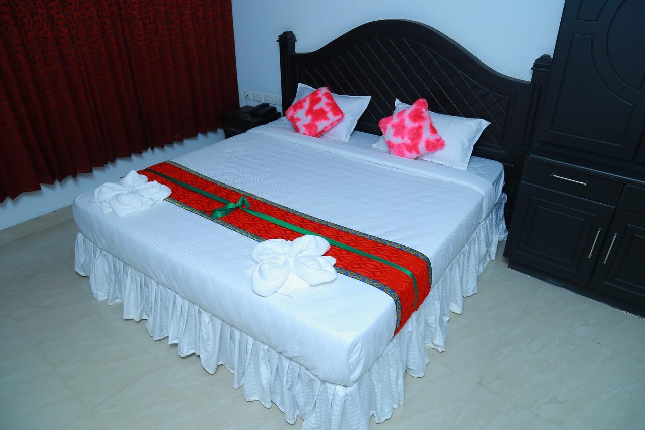 Aarya Bhavan Residency Hotell Malappuram Eksteriør bilde