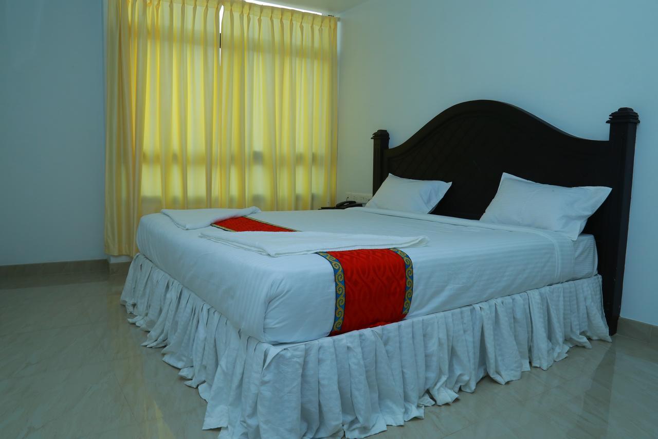 Aarya Bhavan Residency Hotell Malappuram Eksteriør bilde