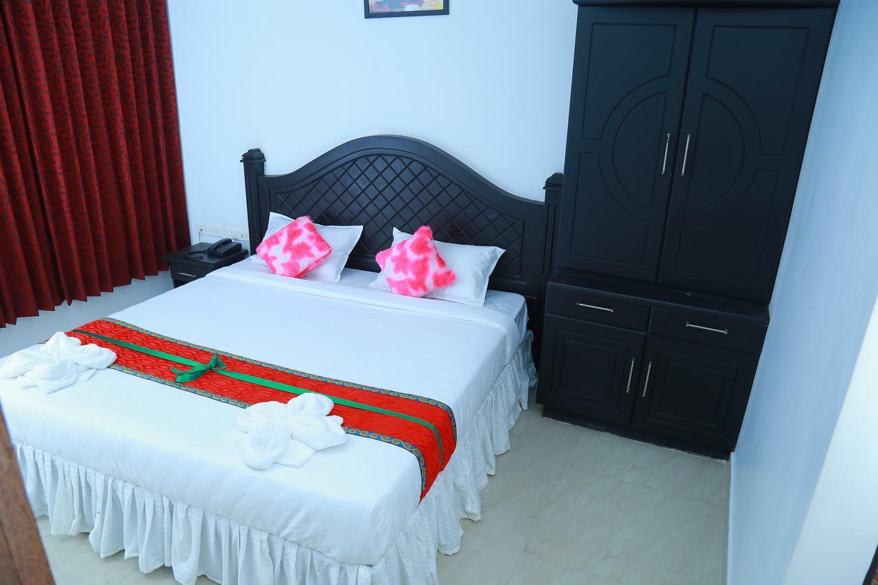 Aarya Bhavan Residency Hotell Malappuram Eksteriør bilde